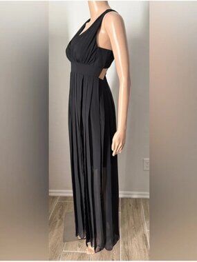 BCBG Black V-Neck Pleated Maxi Dress NWT